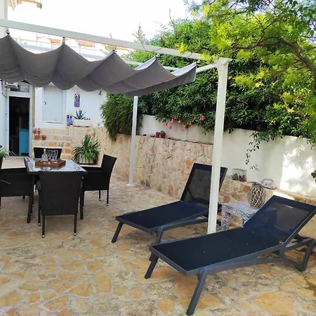Olive Garden Apartment Hvar Town